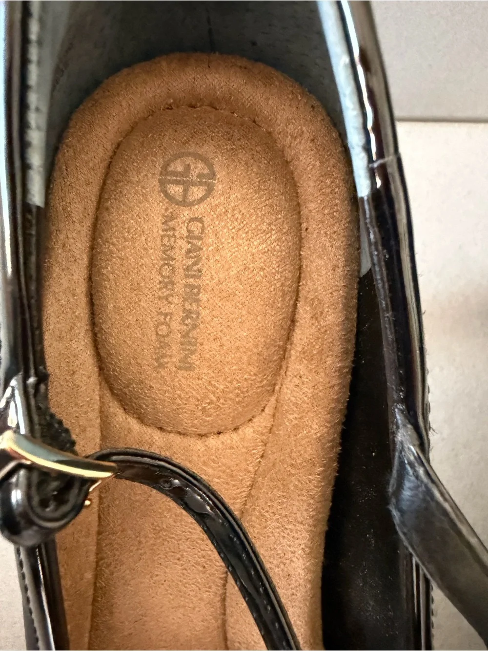 Gianni Bini Black T-Strap Mary Jane Heels Memory Foam Comfort Pumps 8M NWOT